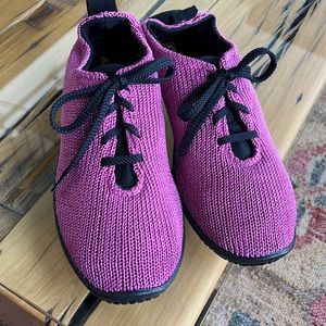 Arcopedico LS Sneakers knit shoes fuschia pink size US 9 -9.5 EU 41 new